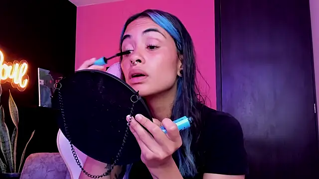 Snapshot of Juanadearco5 chatting on October 9, 3:32 pm Juanadearco5 online show from October 9, 3:32 pm