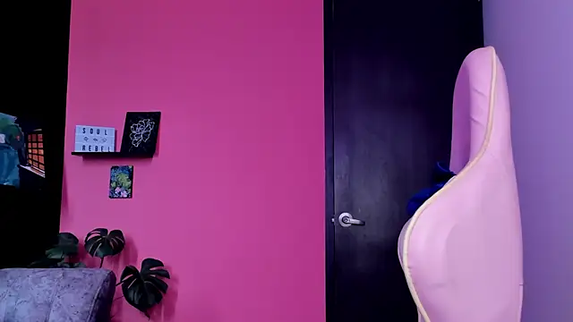 Snapshot of Juanadearco5 chatting on October 11, 5:00 pm Juanadearco5 online show from October 11, 5:00 pm