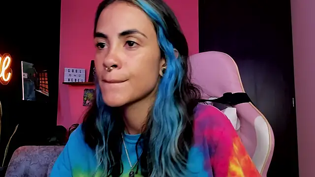 Snapshot of Juanadearco5 chatting on October 18, 7:14 pm Juanadearco5 online show from October 18, 7:14 pm