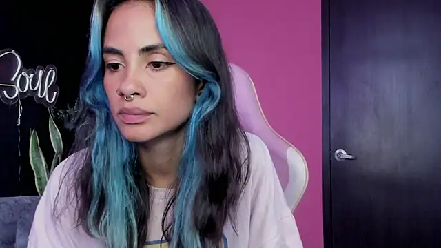 Snapshot of Juanadearco5 chatting on December 15, 9:41 pm Juanadearco5 online show from December 15, 9:41 pm