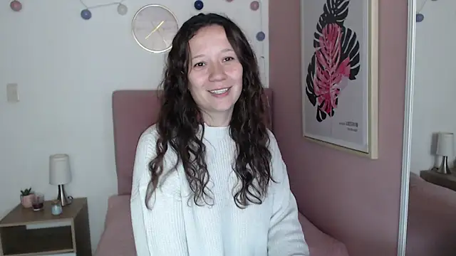 Snapshot of lanna_1878 chatting on June 9, 1:12 pm lanna 1878 online show from June 9, 1:12 pm