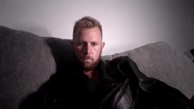 Snapshot of W1LBURN chatting on June 15, 12:35 am W1LBURN online show from June 15, 12:35 am