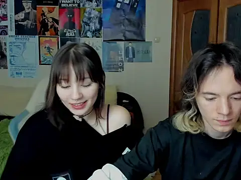 Snapshot of Traharaa chatting on December 17, 2:12 pm Traharaa online show from December 17, 2:12 pm