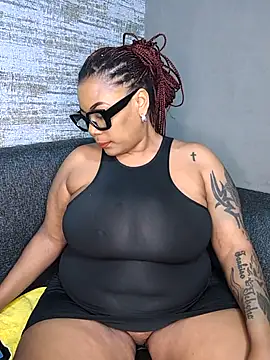 Snapshot of ExclusiveLeexx chatting on January 17, 6:33 pm ExclusiveLeexx online show from January 17, 6:33 pm