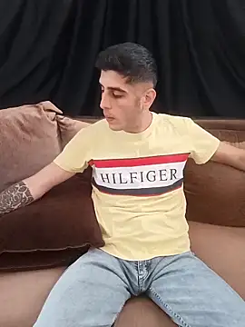 arenn1997 online show from October 16, 1:12 pm