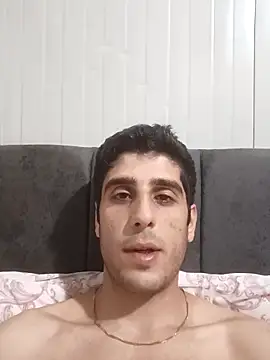 arenn1997 online show from May 2, 12:15 am