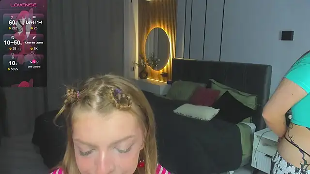 Snapshot of Hannah_Carr chatting on November 16, 5:40 pm Hannah Carr online show from November 16, 5:40 pm