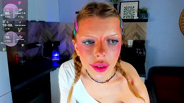 Hannah Carr online show from March 14, 6:13 pm