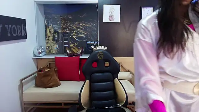 enderlis online show from February 19, 6:00 am