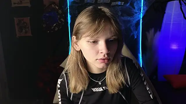 Snapshot of LitaBrom chatting on October 26, 2:06 am LitaBrom online show from October 26, 2:06 am