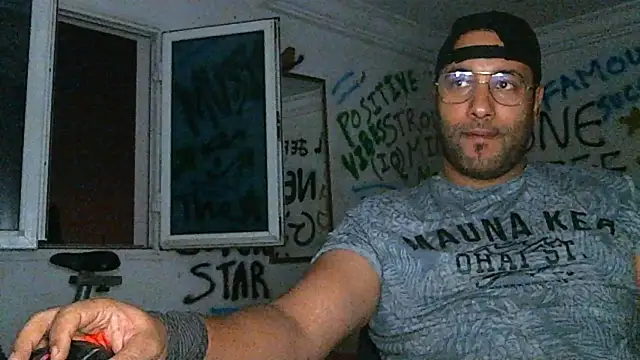 eljefedamino1994 online show from July 4, 12:50 am