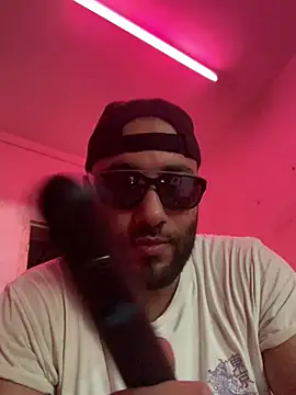 eljefedamino1994 online show from July 15, 3:17 pm