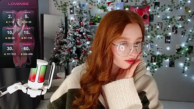 Snapshot of Meow_babe chatting on December 19, 11:18 am Meow babe online show from December 19, 11:18 am