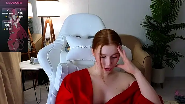 Snapshot of Meow_babe chatting on February 20, 1:30 pm Meow babe online show from February 20, 1:30 pm