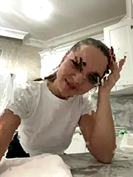 Snapshot of CamillaLarson chatting on December 5, 8:49 pm CamillaLarson online show from December 5, 8:49 pm