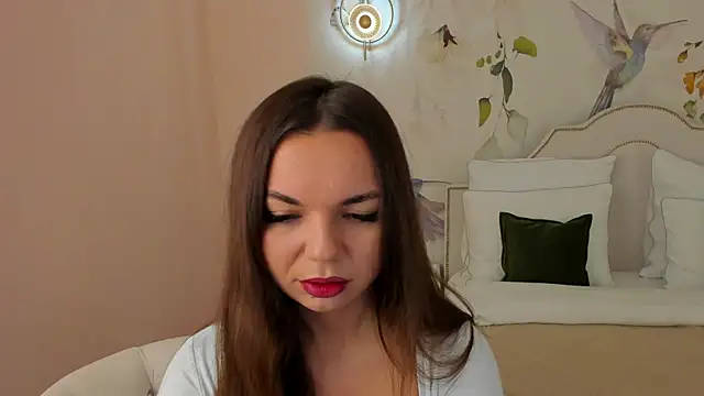 CamillaLarson online show from June 22, 3:08 am