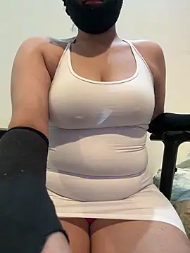 Snapshot of AditiIndia chatting on February 9, 9:06 pm AditiIndia online show from February 9, 9:06 pm