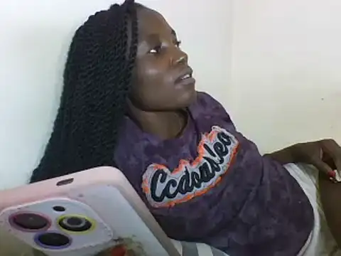 Snapshot of SexyNeedle22 chatting on February 17, 7:58 am SexyNeedle22 online show from February 17, 7:58 am