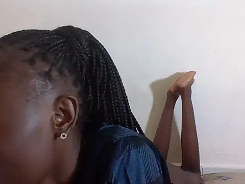 Snapshot of SexyNeedle22 chatting on November 17, 11:16 am SexyNeedle22 online show from November 17, 11:16 am