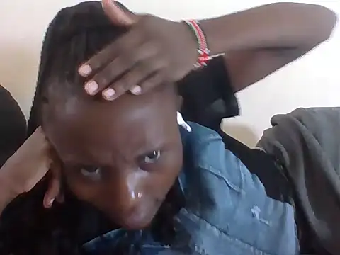 Snapshot of SexyNeedle22 chatting on November 19, 8:25 am SexyNeedle22 online show from November 19, 8:25 am