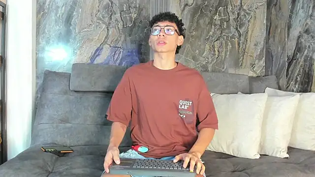 Daviid laidd online show from January 13, 6:46 pm