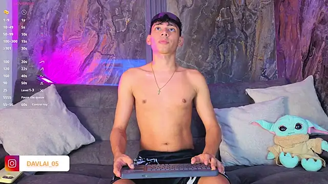 Daviid laidd online show from May 3, 6:58 pm