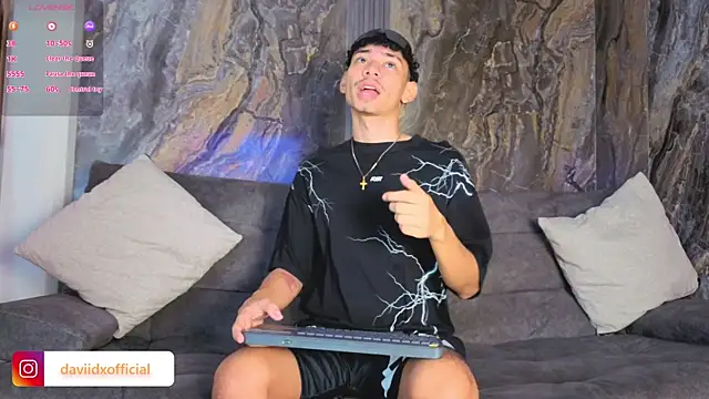 Snapshot of Daviid_laidd chatting on July 29, 1:31 pm Daviid laidd online show from July 29, 1:31 pm