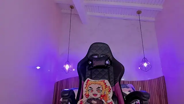 IamNayuta online show from November 30, 8:40 am