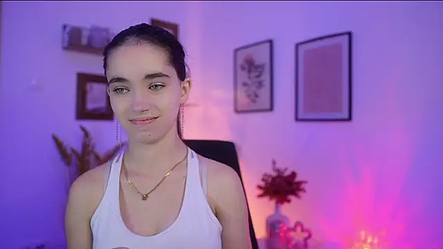 Snapshot of Gia_Paige18 chatting on November 4, 2:05 pm Gia Paige18 online show from November 4, 2:05 pm