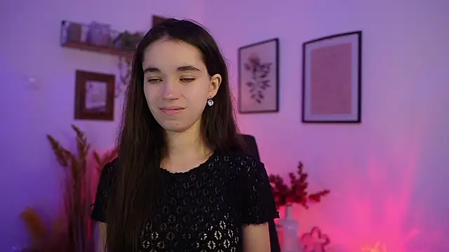 Snapshot of Gia_Paige18 chatting on December 2, 2:12 pm Gia Paige18 online show from December 2, 2:12 pm