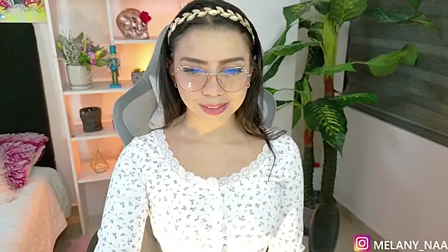 melany naa online show from September 26, 12:58 am