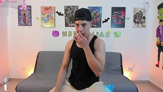 Snapshot of jonathanjoestar_ chatting on October 24, 8:16 pm jonathanjoestar online show from October 24, 8:16 pm