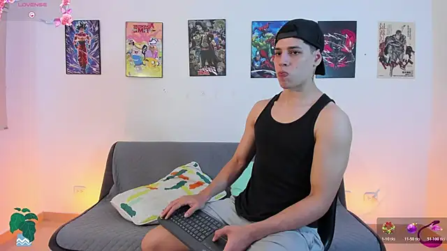 Snapshot of jonathanjoestar_ chatting on November 22, 9:36 pm jonathanjoestar online show from November 22, 9:36 pm