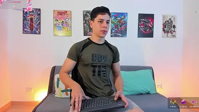 Snapshot of jonathanjoestar_ chatting on November 30, 9:30 pm jonathanjoestar online show from November 30, 9:30 pm