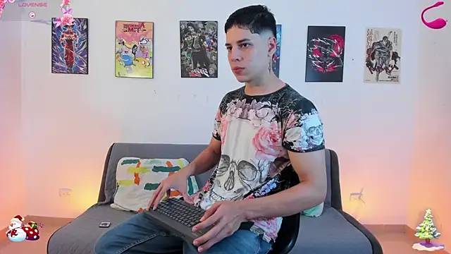 Snapshot of jonathanjoestar_ chatting on December 2, 9:54 pm jonathanjoestar online show from December 2, 9:54 pm