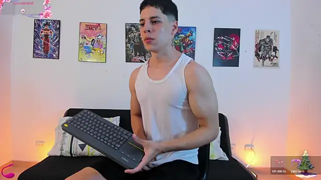 Snapshot of jonathanjoestar_ chatting on December 16, 9:42 pm jonathanjoestar online show from December 16, 9:42 pm