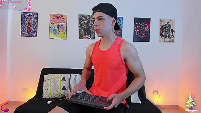 Snapshot of jonathanjoestar_ chatting on December 17, 12:55 pm jonathanjoestar online show from December 17, 12:55 pm