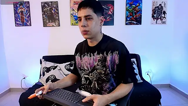 jonathanjoestar  online show from April 26, 9:23 pm