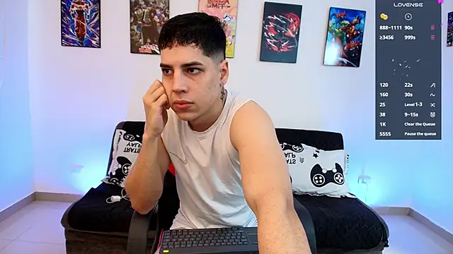 Snapshot of jonathanjoestar_ chatting on June 12, 8:41 pm jonathanjoestar online show from June 12, 8:41 pm