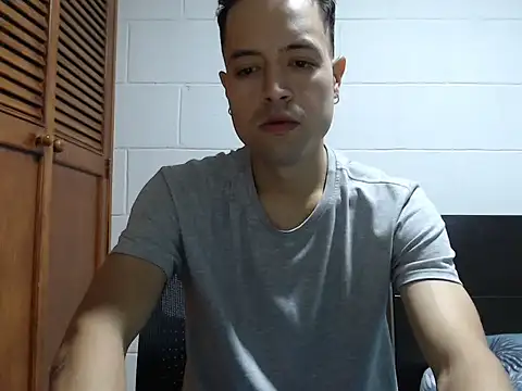 dimitriquiet05 online show from February 24, 8:34 am