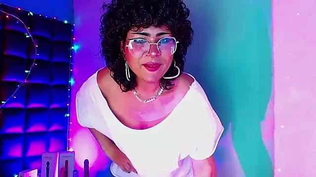 Snapshot of kuromi69 chatting on December 21, 8:18 am kuromi69 online show from December 21, 8:18 am