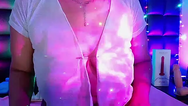 Snapshot of kuromi69 chatting on January 24, 9:06 am kuromi69 online show from January 24, 9:06 am