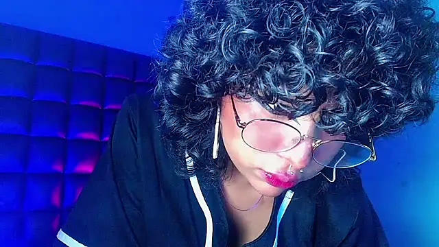 Snapshot of kuromi69 chatting on March 11, 10:51 am kuromi69 online show from March 11, 10:51 am