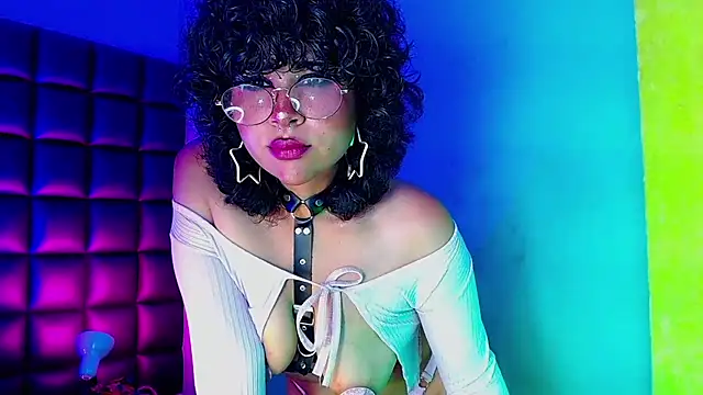 Snapshot of kuromi69 chatting on March 19, 6:03 am kuromi69 online show from March 19, 6:03 am