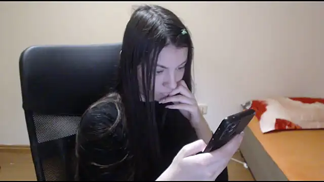 Snapshot of CuteJollie4U chatting on December 13, 2:49 pm CuteJollie4U online show from December 13, 2:49 pm