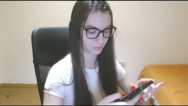 Snapshot of CuteJollie4U chatting on February 9, 6:05 pm CuteJollie4U online show from February 9, 6:05 pm