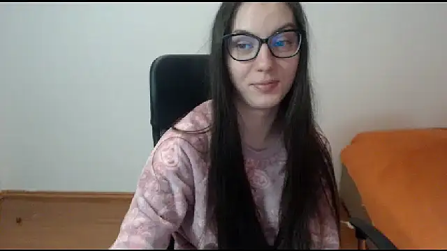 Snapshot of CuteJollie4U chatting on February 18, 6:58 pm CuteJollie4U online show from February 18, 6:58 pm