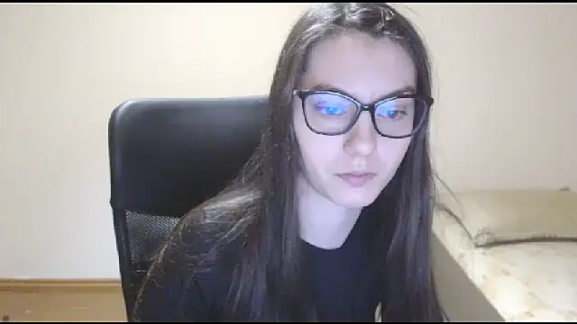 Snapshot of CuteJollie4U chatting on March 22, 6:47 pm CuteJollie4U online show from March 22, 6:47 pm