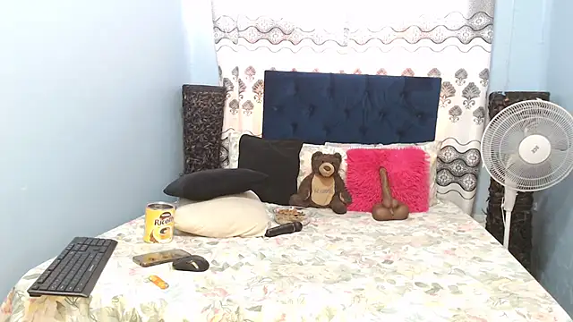 sexybigasss online show from February 21, 11:44 am