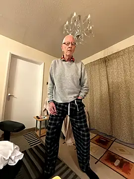 cutaboverest online show from January 11, 4:12 pm